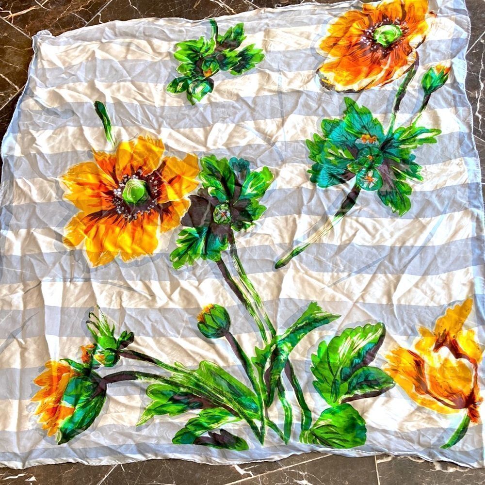 Vintage floral scarf 